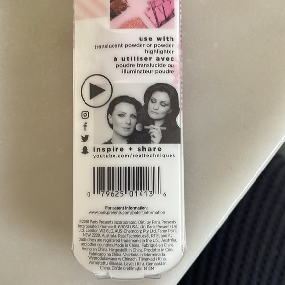 Bundle 2 Listings for $20😀 Two Makeup Brushes - Picture 7 of 9